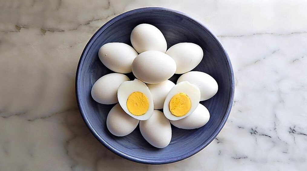 Chicken eggs are a necessary product in a chemical diet diet